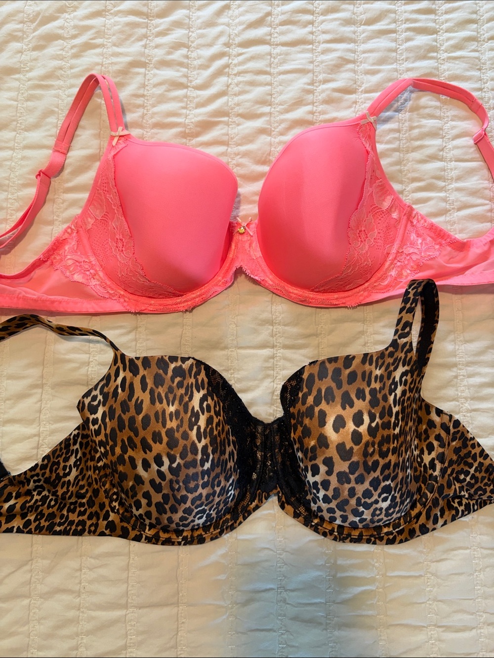 Victoria's Secret Pink Lace Push-Up Bra & Leopard Print T-Shirt Bra